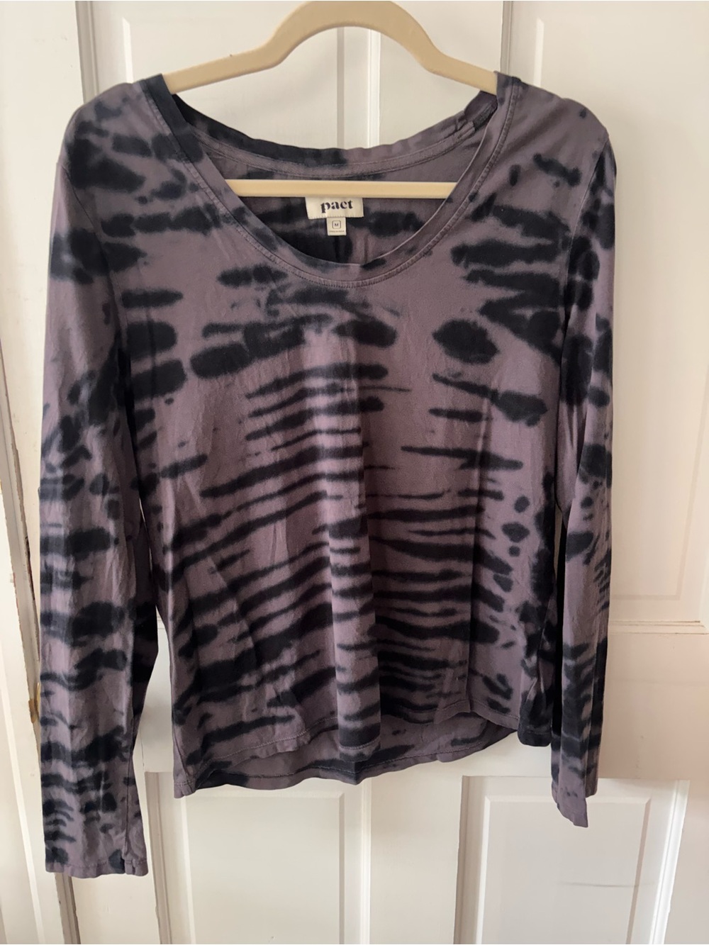 EUC Pact Organic Cotton Long Sleeved Shirt Sz M Tie Dye Purple Navy Blue/Black